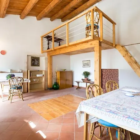 펜션 Casa Sarculla *